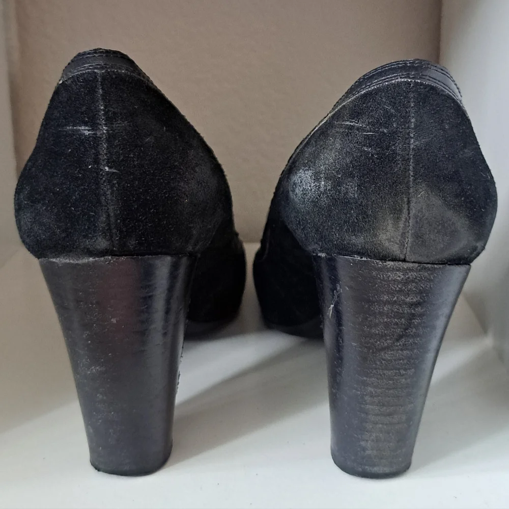 Nine West Black Suede Square Toe Buckled Women's Pumps Heels Size 9.5